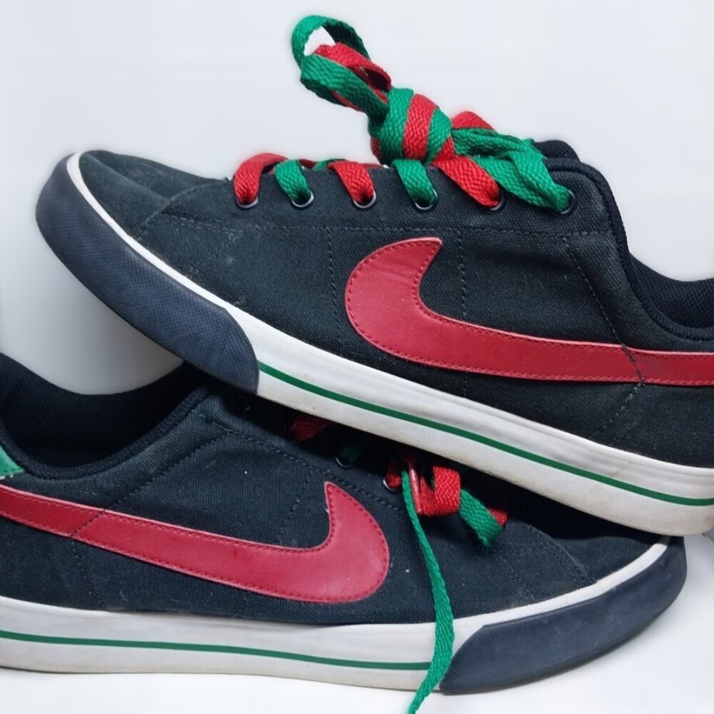 Nike BRS Classic Low Top 2009 Canvas Black, Red, Green 318825-002 M Sz 8.5, W 10